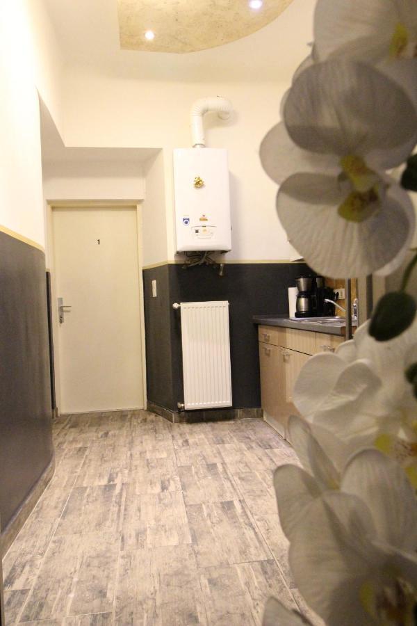 Family Quad Room Rf Vienna Exterior photo