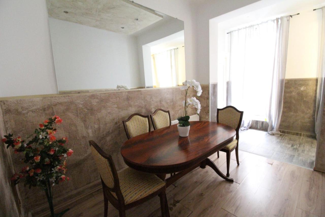 Family Quad Room Rf Vienna Exterior photo